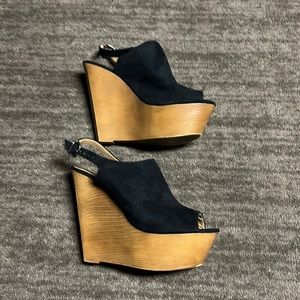 Black Zigi Soho platform wedges - Size 9